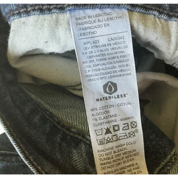 Levi's Signature Series Athletic Fit Denim Jeans Mens Size 38 Straight Med Wash - Picture 6 of 9